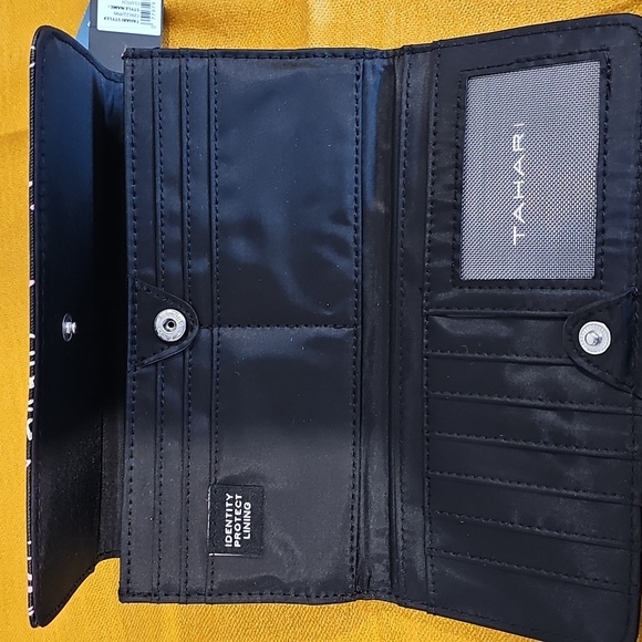 TAHARI RFID WALLET, Black, Floral Paris Patterned, Vegan Leather NWT - Picture 6 of 9